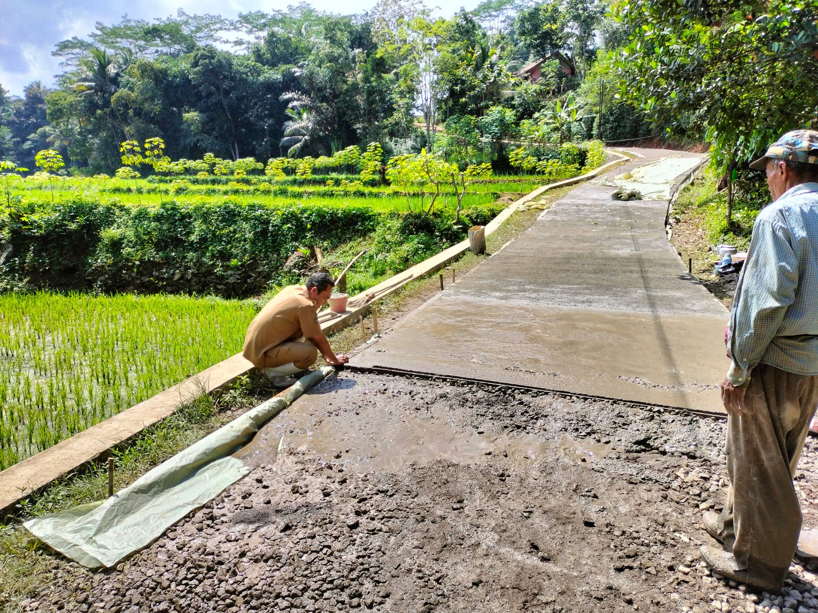 PENGECORAN JALAN PNPM DUSUN KERTAHARJA ANGGARAN DANA DESA TAHUN 2023