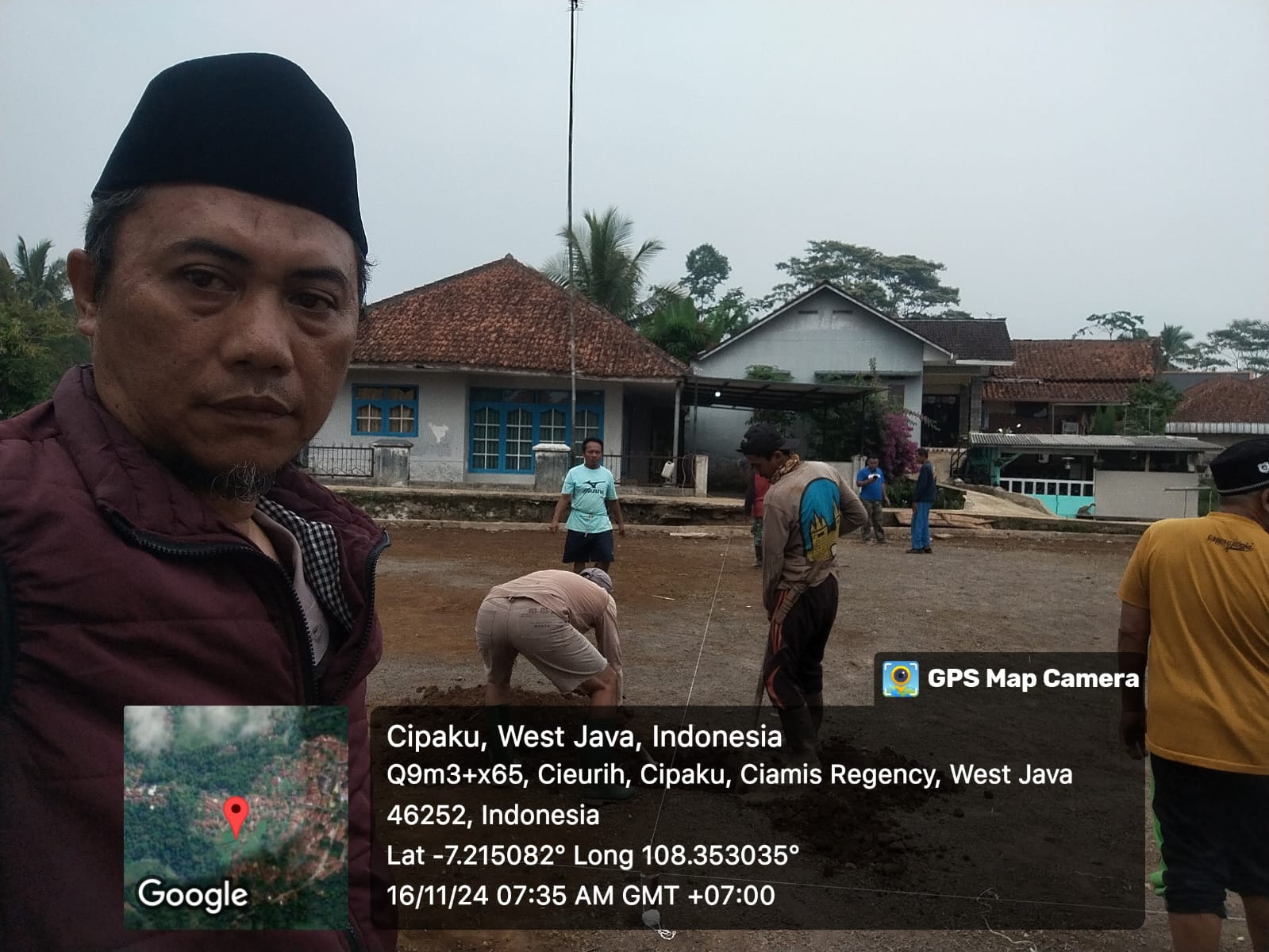 PEMBANGUNAN LAPANGAN VOLI DUSUN CIEURIH 1