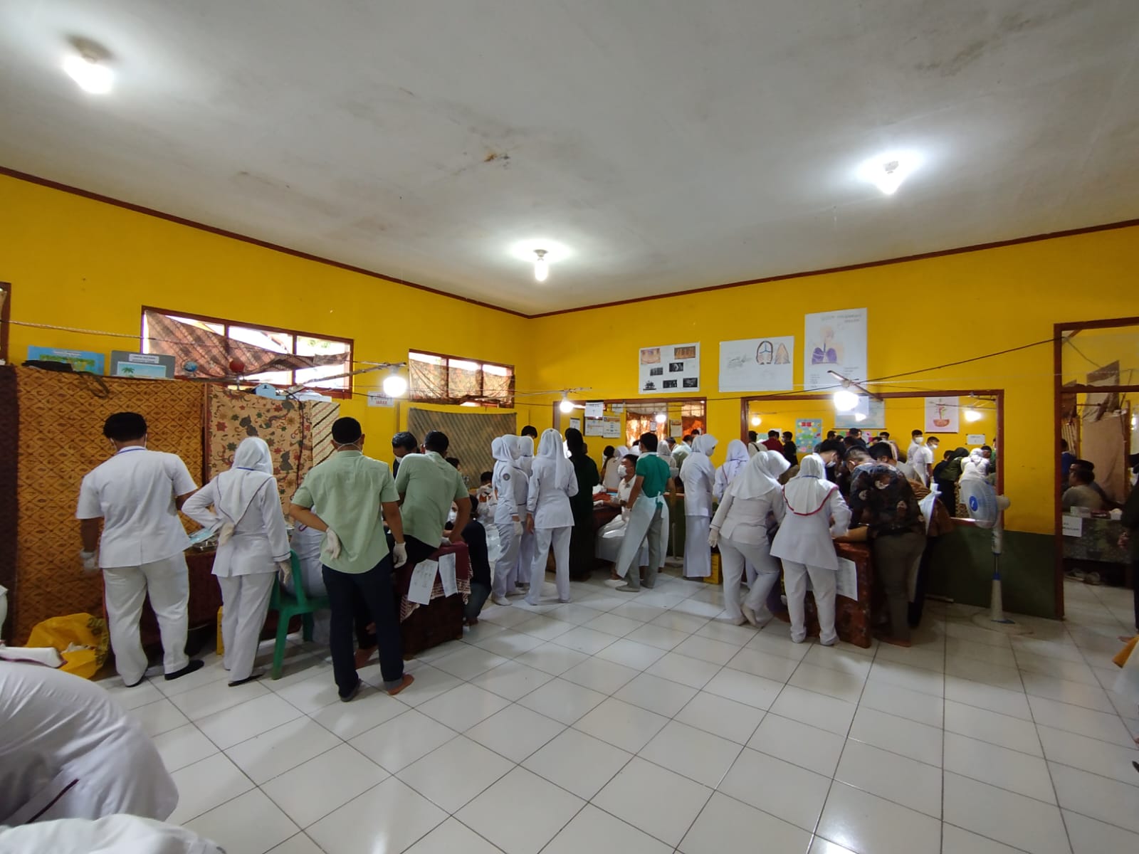 KHITANAN MASAL YANG DISELENGGARAN DESA CIEURIH